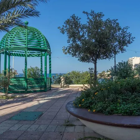 Beachfront - Tower Road